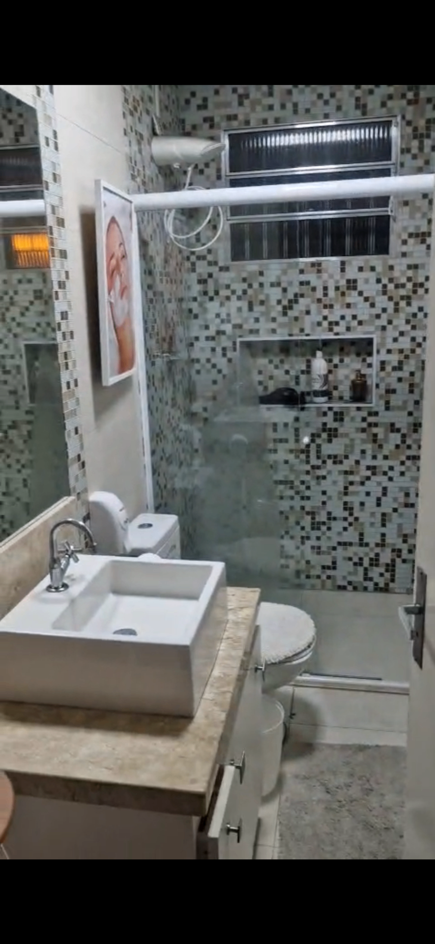 Banheiro privativo com ducha